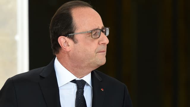 François Hollande se dit prêt à discuter d'un nouveau geste fiscal envers les ménages, mais refuse de toucher aux grandes lignes du pacte de responsabilité.