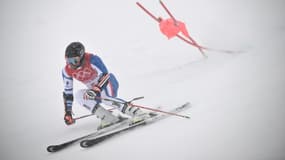 Le Français Mathieu Faivre sur la première manche du slalom géant des Jeux olympiques de Pékin, le 13 février 2022