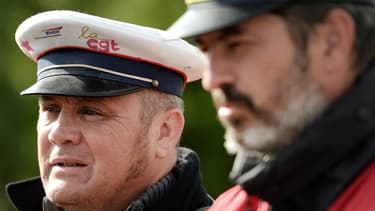 À la SNCF, les heures de délégation dont bénéficient les représentants du personnel et les élus syndicaux, représentent l'équivalent de 2200 équivalents temps plein.