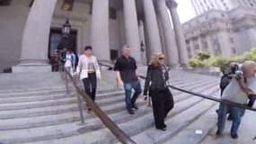 Extrait de la vidéo du passage de Madonna lundi au tribunal de Manhattan, filmée par le New York Daily News.