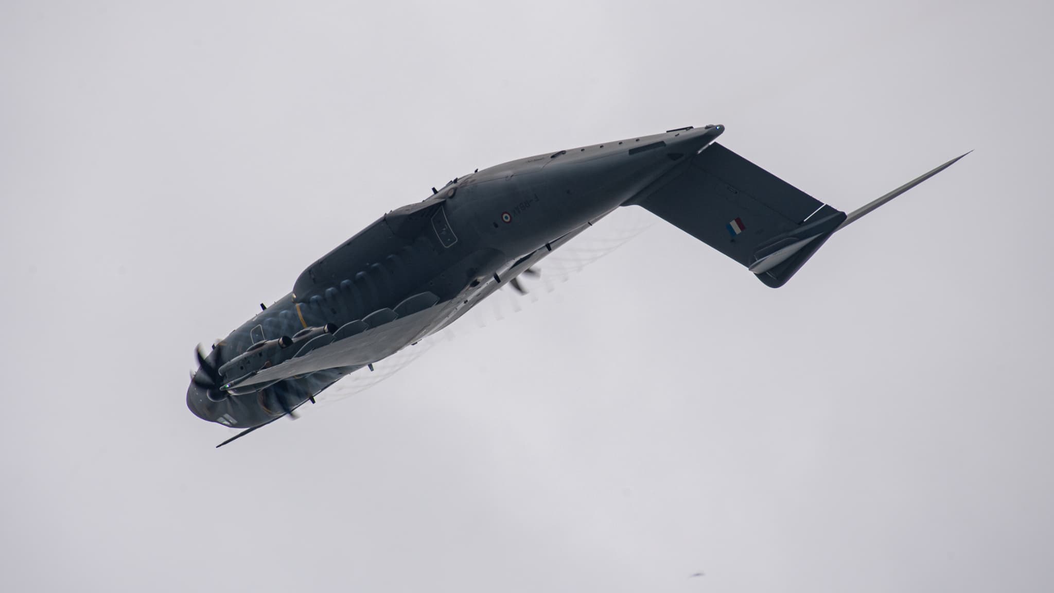 Un avion A400M va réaliser des manoeuvres vertigineuses dans le ciel lors d'une démonstration tactique, le 28 juin prochain, à Versailles