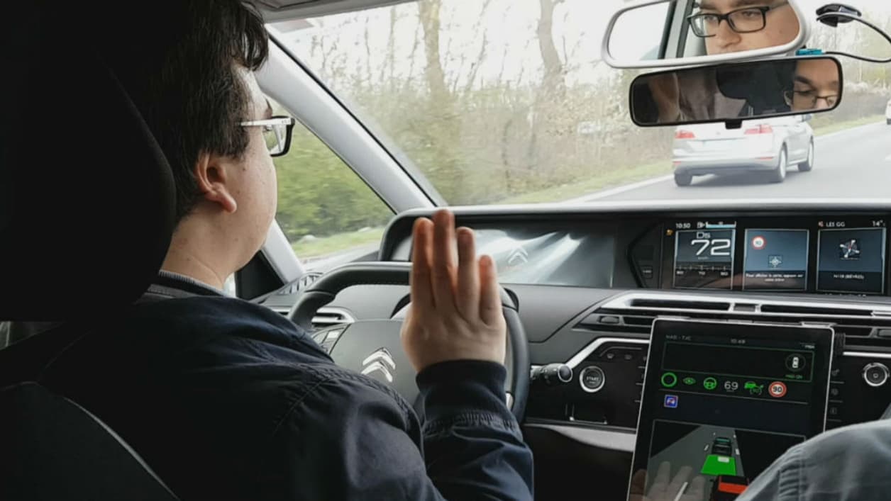 Dans le C4 Picasso "sans les mains" Dans le C4 Picasso "sans les mains"