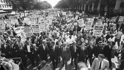 De nombreux blancs ont participé, le 28 août 1963, à la grande "Marche sur Washington" avec le révérend Martin Luther KIng (3e en partant de la gauche)
