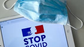 Le Parquet national financier a ouvert en septembre une enquête préliminaire pour "favoritisme" concernant le contrat de maintenance de l'application StopCovid, devenue depuis  "TousAntiCovid" 