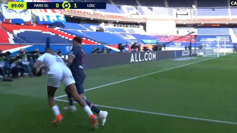 Neymar et Djalo lors de PSG-Lille Neymar et Djalo lors de PSG-Lille