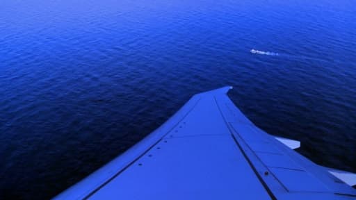 Capture d'écran d'une vidéo avec une vue depuis un P8 de l'US Navy à la recherche du sous-marin argentin San Juan, le 26 novembre 2017