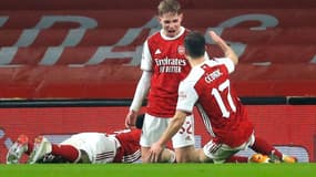 Smith-Rowe célébrant avec Arsenal contre Newcastle, à Londres le 9 janvier 2021