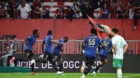 Les joueurs de l'OGC Nice célèbrent un but lors de leur large victoire face à l'ASSE, le vendredi 20 septembre 2024