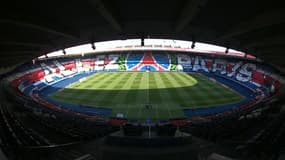 Le tifo du stade avant PSG-Bayern, au Parc des Princes le 13 avril 2021