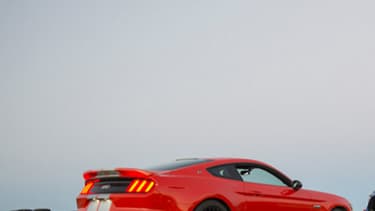 Disponible sur la version coupé comme sur la version cabriolet, le pack GTE augmente les performances de la dernière génération de Ford Mustang.