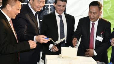 Inesa a bénéficié du soutien du gouvernement français, dont le chef, Manuel Valls, avait signé en Chine l'accord pour l'installation de l'usine chinoise dans la Meuse, le 29 janvier 2015.