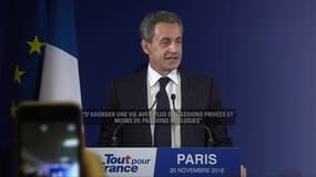 Sarkozy, un retraité de la vie politique, toujours sur le devant de la scène