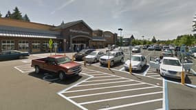 Le parking du magasin Valmart où a eu lieu la fusillade.
