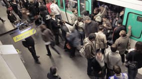 Une station dans le métro parisien.