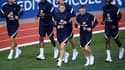 Le défenseur Théo Hernandez, les gardiens Mike Maignan et Hugo Lloris, le défenseur Luca Digne, les milieux Jordan Veretout et Aurélien Tchouaméni et l'attaquant Moussa Diaby, à l'entraînement, le 30 août 2021 à Clairefontaine-en-Yvelines