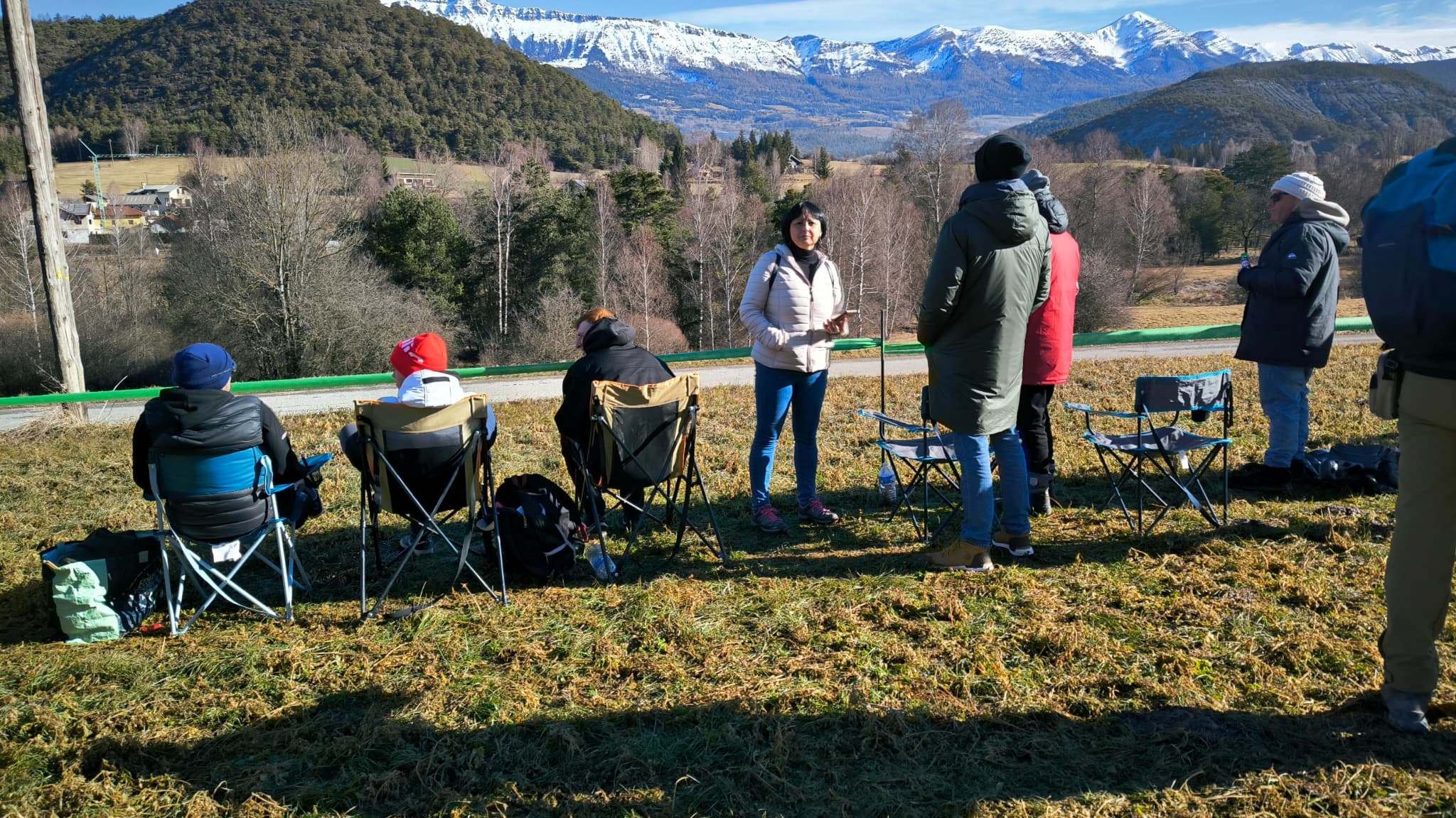 Des spectateurs assistent au Rallye Monte-Carlo à Selonnet le 24 janvier 2024.
