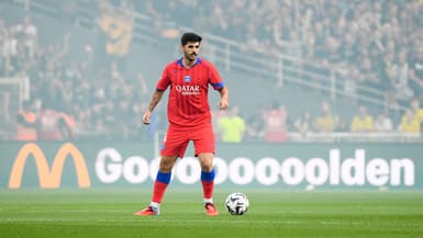 Lucas Beraldo face au FC Nantes, avec le Paris Saint-Germain, le 18 aout 2025