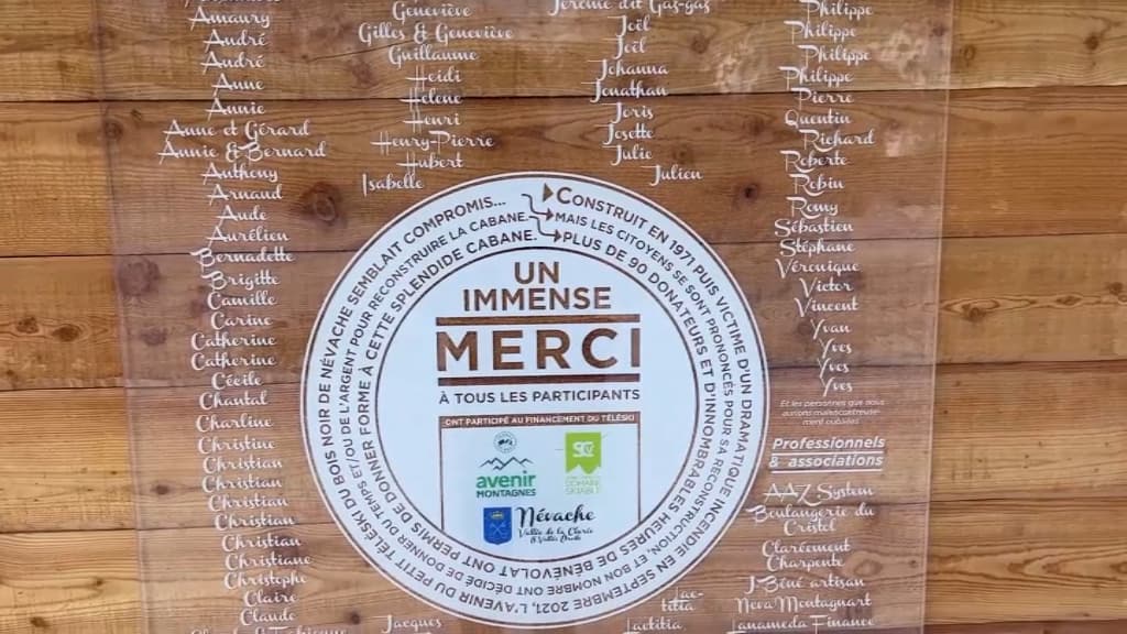 Des remerciements adressés aux donateurs, qui ont permis de reconstruire la cabane.