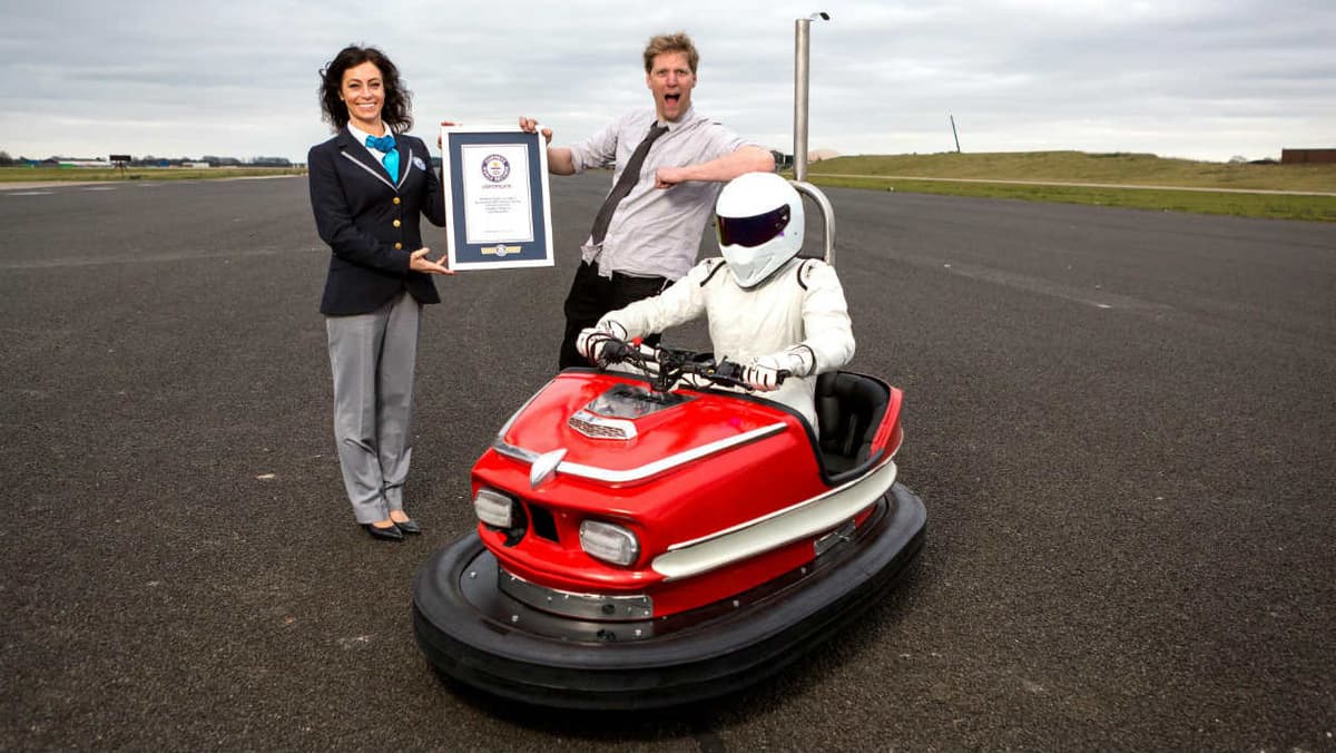 Cette auto-tamponneuse roule à 160km/h
