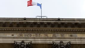 Après avoir perdu 3% la semaine dernière, le CAC40 devrait regagné un peu de terrain à l'ouverture.