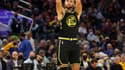 Stephen Curry, des Golden State Warriors, au shoot contre les New Orleans Pelicans en NBA le 5 novembre 2021 au Chase Center de San Francisco
