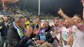 Les larmes de joie du président de Bayeux Luis Ferreira-Pavesi après la qualification face à Blois le 20 décembre 2025