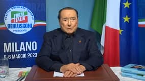 Silvio Berlusconi apparaît dans un message vidéo lors d'un Congrès de son parti Forza Italia, une première depuis son hospitalisation