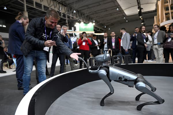 Tecno Mobile a développé "Dynamic 1", un robot chien dopé à l'intelligence artificielle