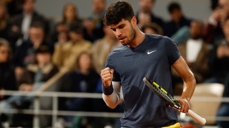 Carlos Alcaraz lors de la night session face à Sebastian Korda, le 31 mai 2024, à Roland-Garros