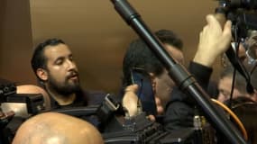 Qui est Alexandre Benalla, le collaborateur d'Emmanuel Macron qui a frappé un manifestant?