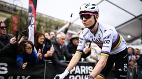 Tadej Pogacar au départ de Paris-Roubaix pour sa première participation, 13 avril 2025