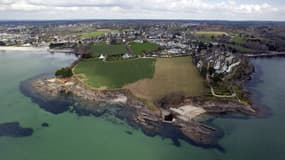 Une plage de la baie de Concarneau, le 9 avril 2006