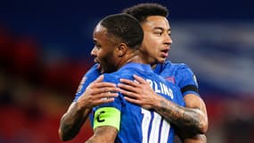 Sterling et Lingard avec l'Angleterre