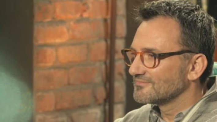 Frédéric Lopez dans "Mille et une vies" sur France 2