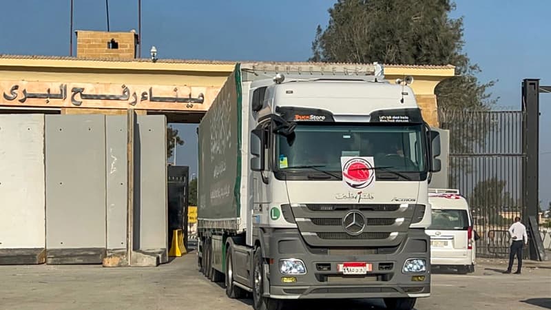 Un camion d'aide revient après avoir déchargé de l'aide humanitaire au poste frontière égyptien de Rafah avec la bande de Gaza, le 2 novembre 2023. (Photo d'illusration)