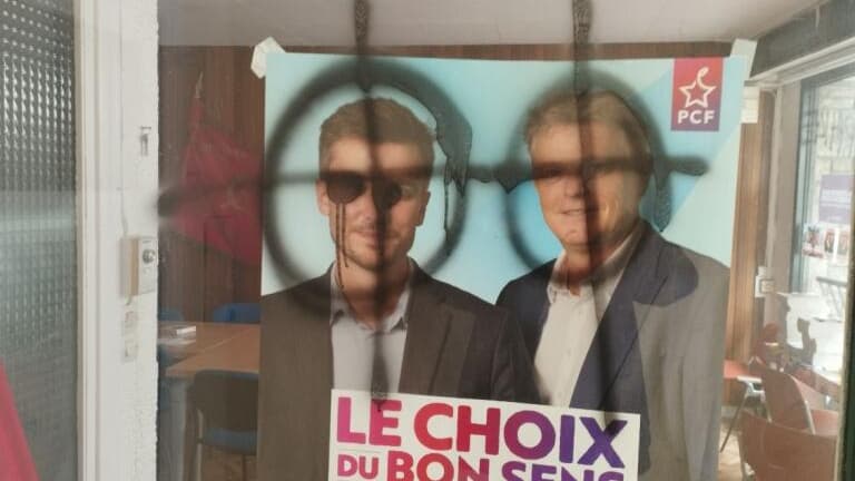 Des cibles sont été dessinées sur la tête de Fabien Roussel et de Léon Deffontaines au local du PCF de Boulogne-sur-Mer (Pas-de-Calais), le 30 mai 2024). 