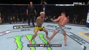 UFC 262 : Oliveira envoie Chandler au tapis et remporte le titre des poids légers