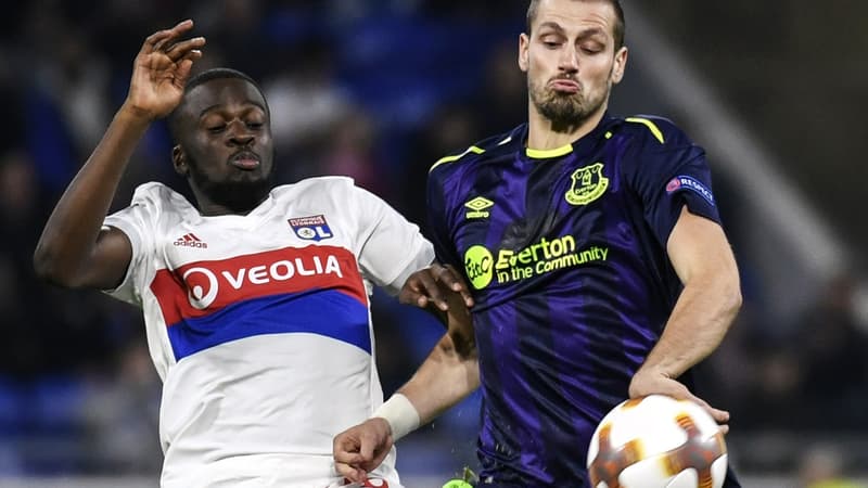 Tanguy Ndombélé (Lyon) VS Morgan Schneiderlin (Everton)