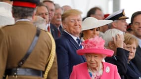 Le couple Trump et la reine Elisabeth II à Portsmouth le 5 juin. 