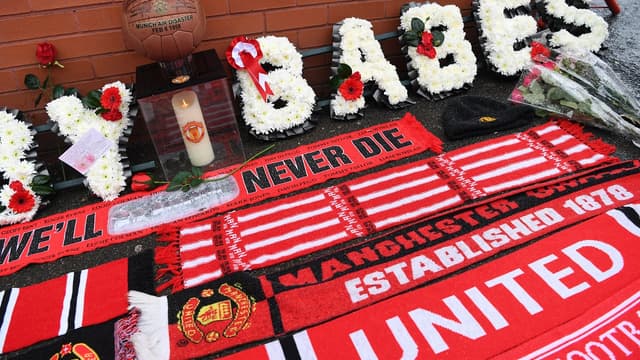 Manchester United rend hommage aux "Busby Babes"