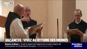 "C'est amusant de prendre des bains de religions différentes": ces vacanciers ont choisi de vivre au rythme des moines