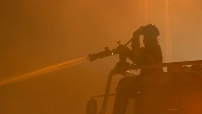 Gironde: l'incendie de Saumos toujours en cours, 1300 hectares partis en fumée