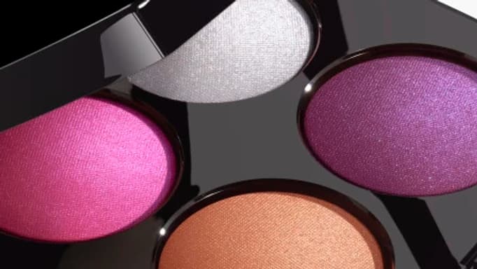Le coffret de maquillage Chanel
Le coffret de maquillage Chanel