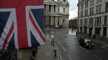 Londres, le 12 janvier 2021. Depuis février 2020, le nombre d'emplois salariés a chuté de 828.000 à travers le Royaume-Uni