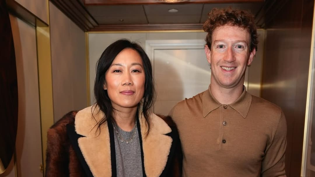 Priscilla Chan et Mark Zuckerberg au défilé Prada, 2026