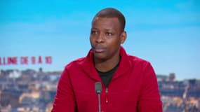 Pierre, victime d'une locataire qui occupe illégalement son appartement à Savigny-le-Temple (Seine-et-Marne), sur le plateau de BFMTV le 26 novembre 2025. 