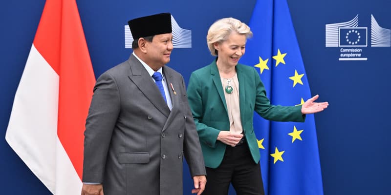 Le président indonésien Prabowo Subianto et la présidente de la Commission européenne, Ursula von der Leyen, le 13 juillet 2025 à Bruxelles (photo d'illustration).