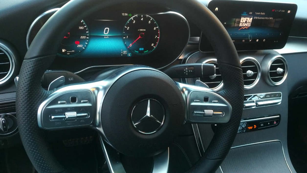 La direction se montre à la fois légère et précise compte tenu du gabarit de ce SUV imposant. 