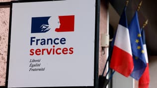 Logo France Services à Sceaux, le 23 avril 2024.