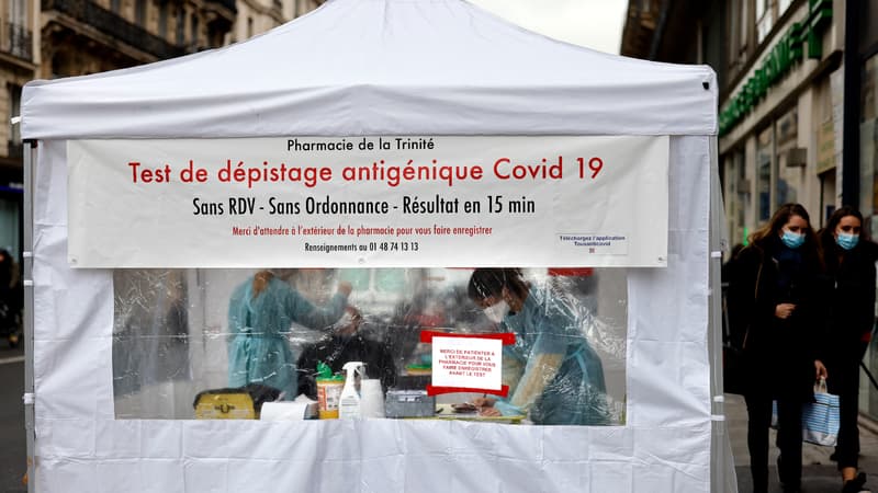 Un centre de dépistage du coronavirus à Paris, le 23 novembre 2020.
